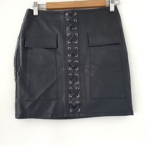 WINDSOR Sz S Black Faux Leather Mini Skirt Lace Up Front Rivets Rocker Biker EUC